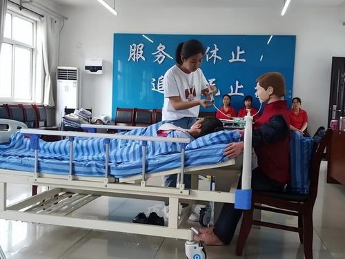 麟游縣中心敬老院開展實際操作培訓，全面提升護理機構服務質量